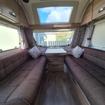 Gospodarstwo agroturystyczne Luxury Caravan *